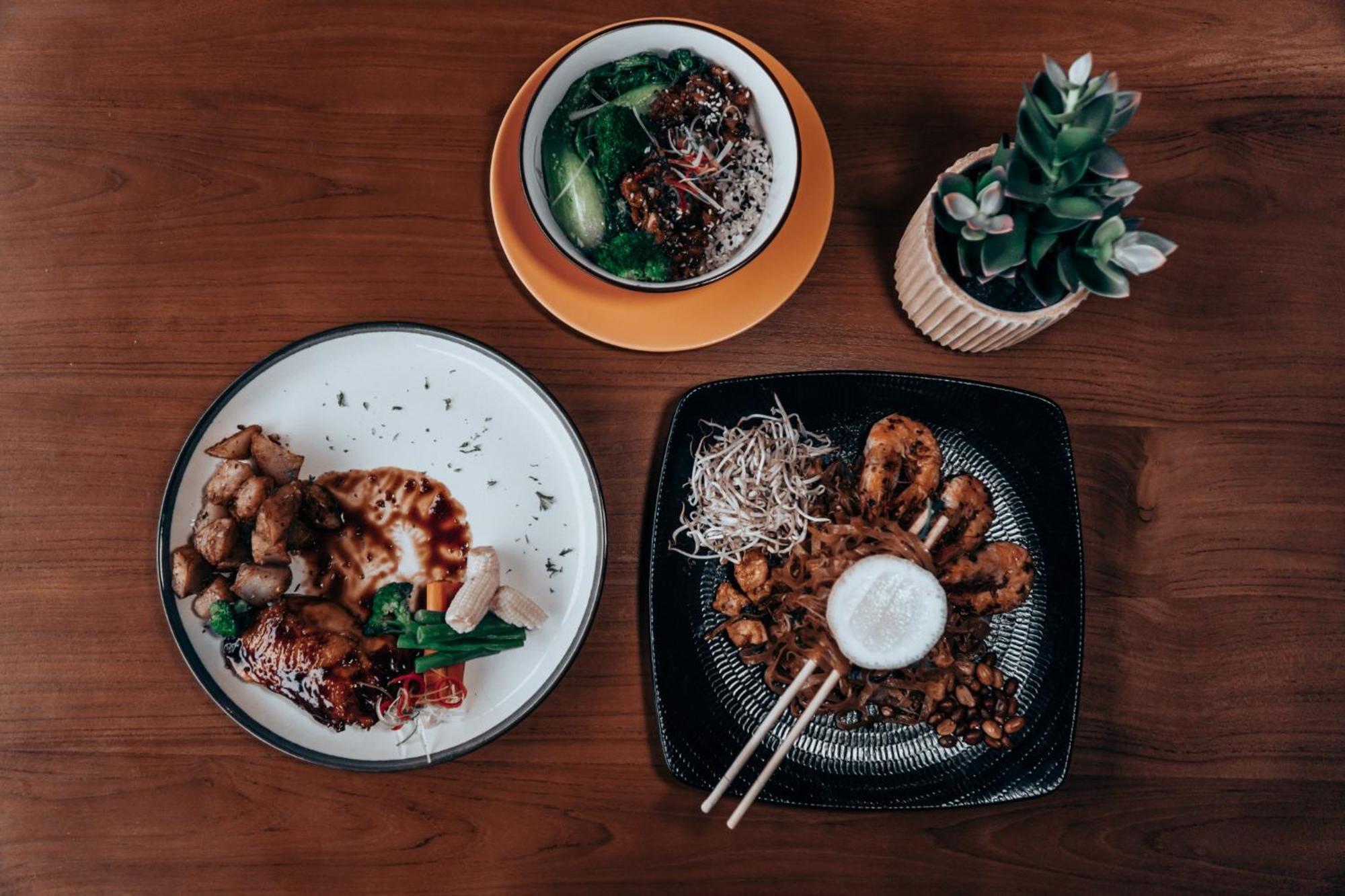 Roomates Surf Camp Canggu By Ini Vie Hospitality 외부 사진