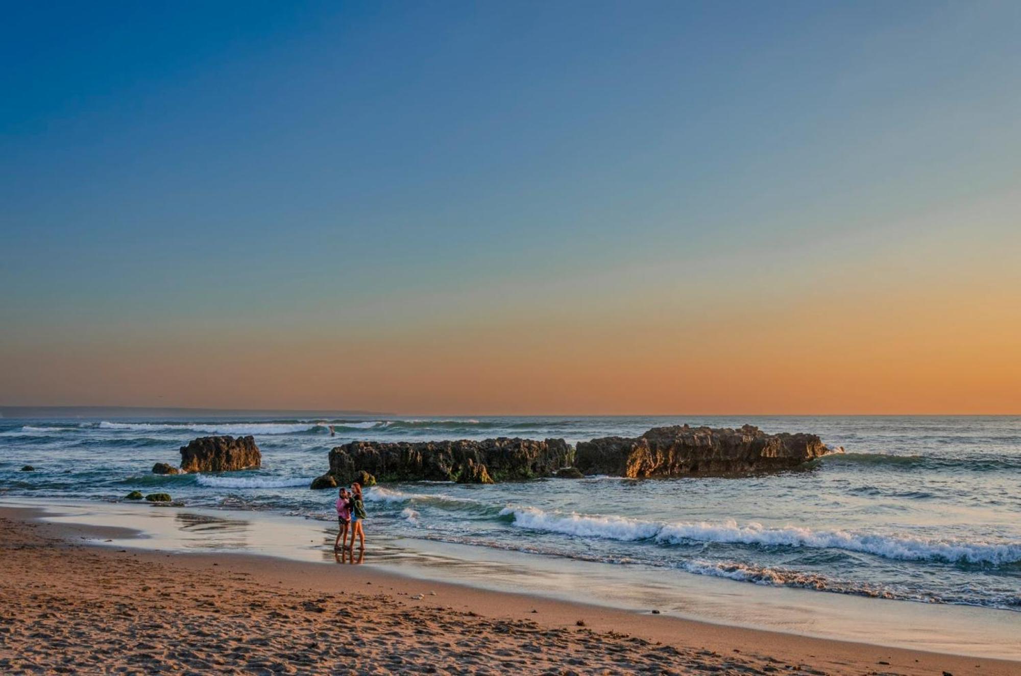 Roomates Surf Camp Canggu By Ini Vie Hospitality 외부 사진
