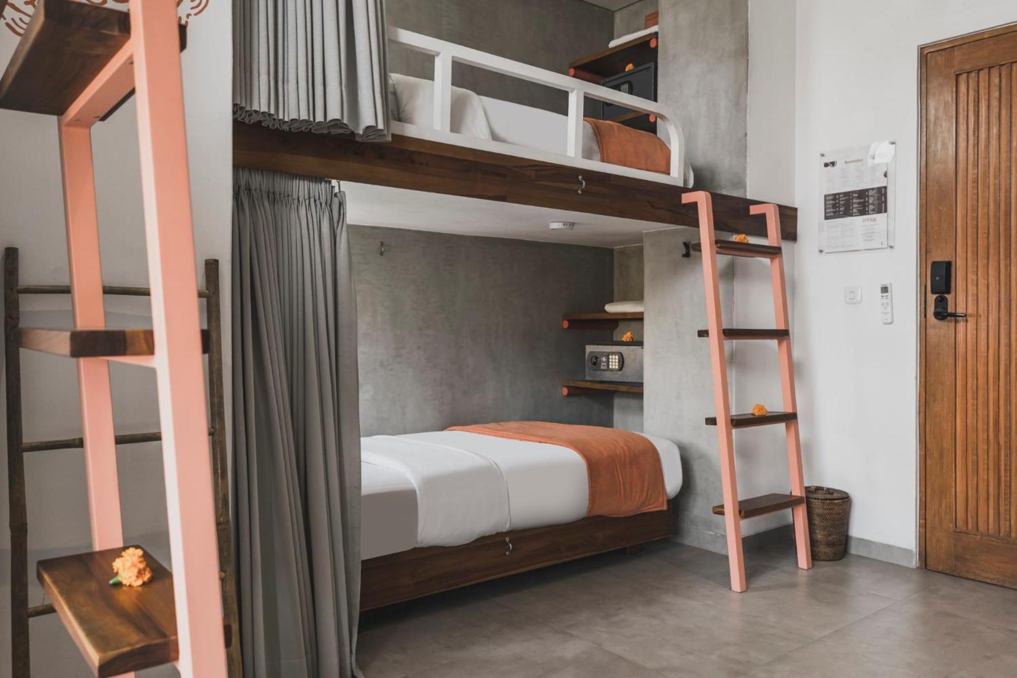 Roomates Surf Camp Canggu By Ini Vie Hospitality 외부 사진